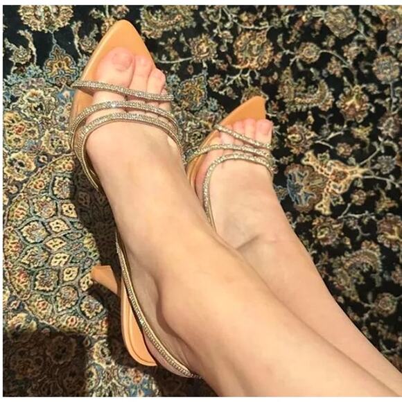 Zara Shoes - ZARA BLOGGER FAVE!!! Pointed Toe Heels NWT LAST ONE!!!